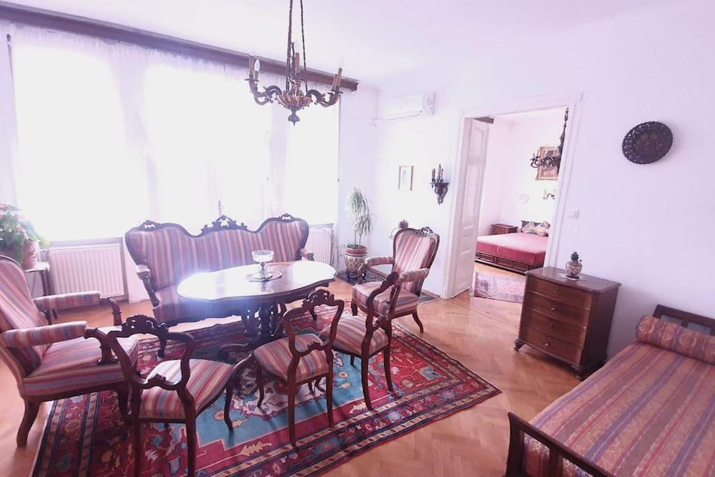 Romantic Villa - Папа Экстерьер фото